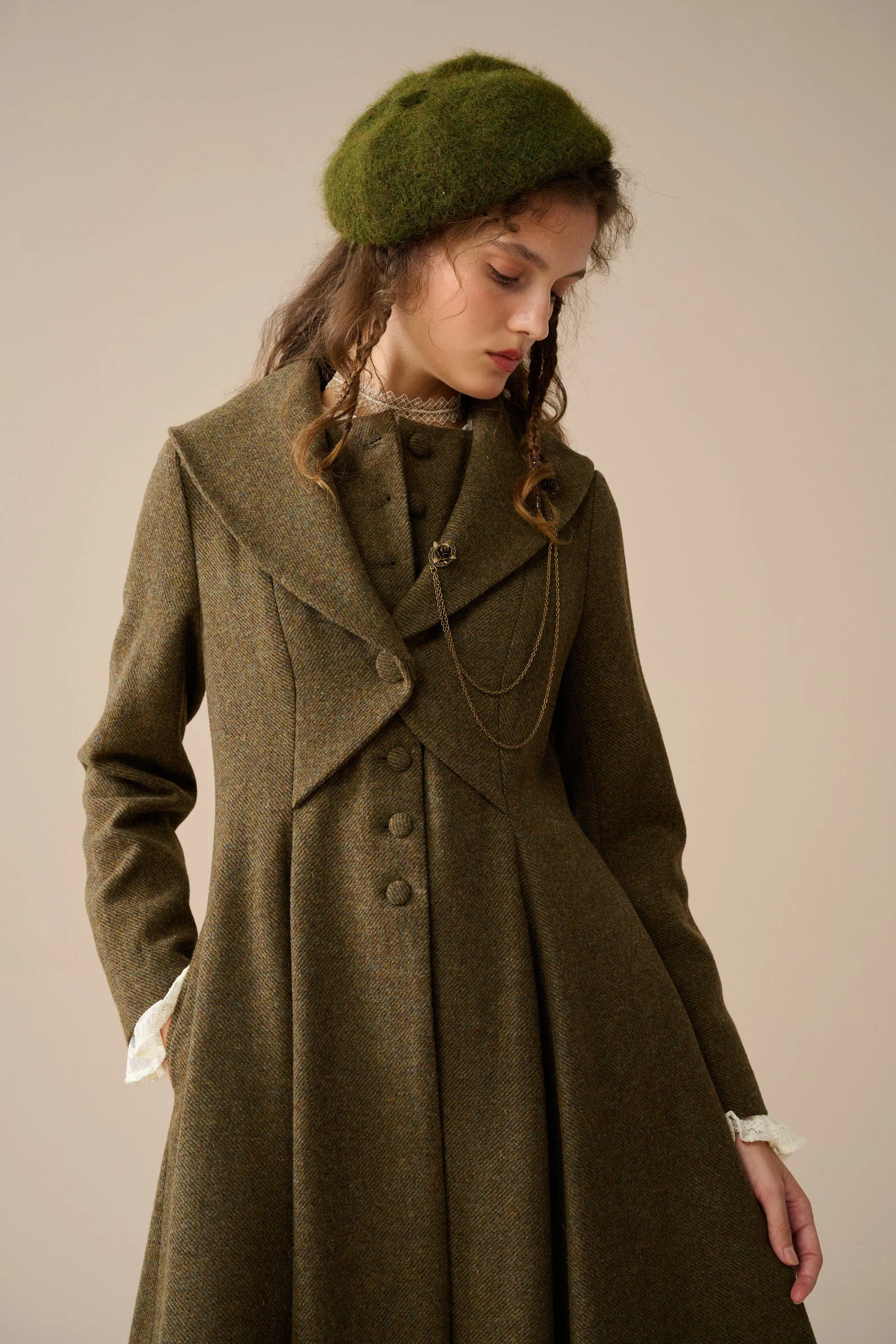 Gemma 17 | 100% wool victorian coat