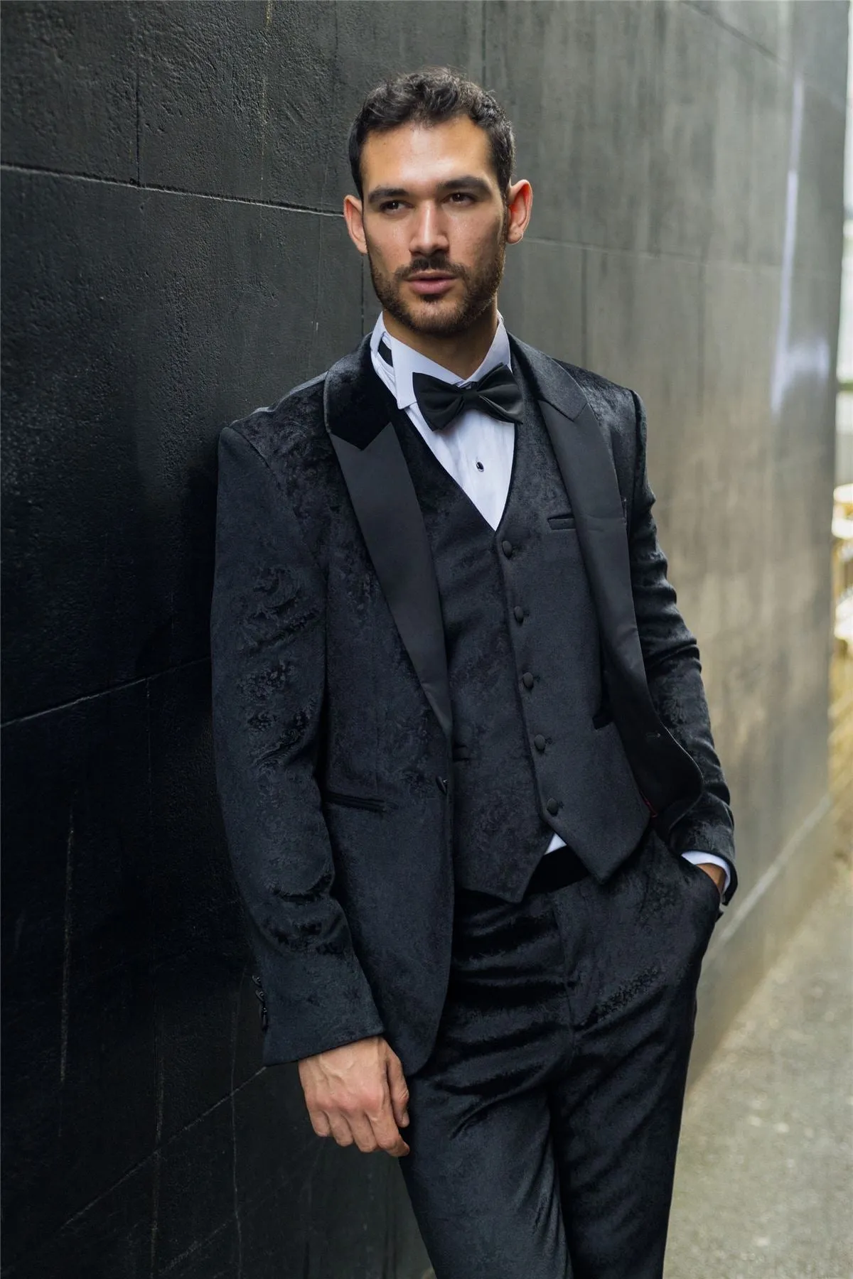 TruClothing AK-26 - Men's Black 3 Piece Wedding Tuxedo Suit